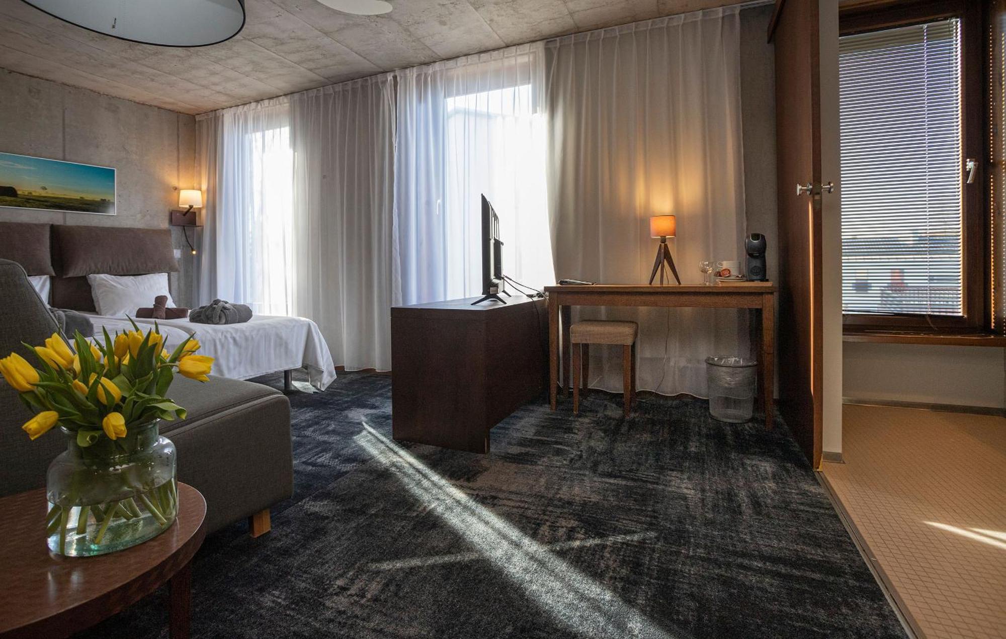 Johan Design & Spa Hotel Kuressaare Kültér fotó